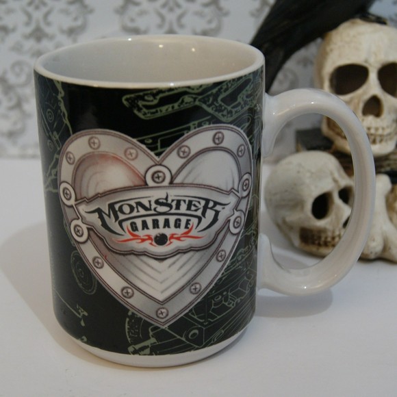 '06 Monster Garage Mug Cup The Discovery Channel Heart Microwave Dishwasher Safe - Picture 3 of 5